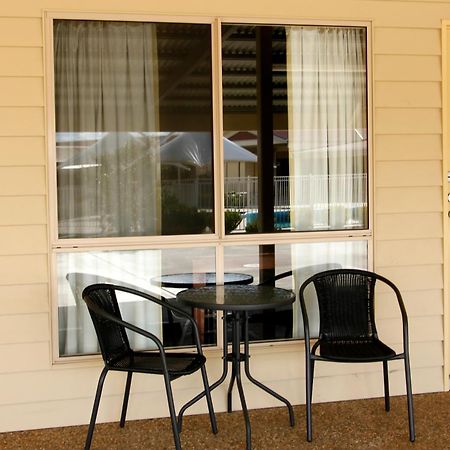 Pittsworth Motor Inn Ngoại thất bức ảnh