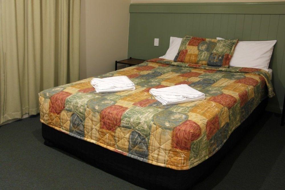 Pittsworth Motor Inn Ngoại thất bức ảnh