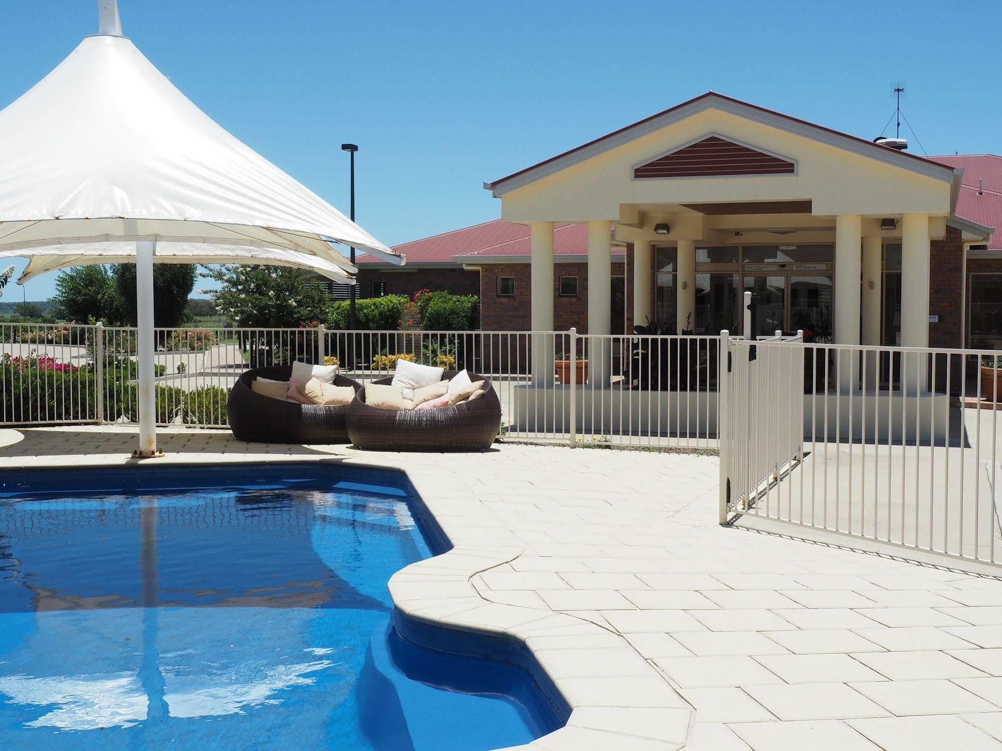 Pittsworth Motor Inn Ngoại thất bức ảnh