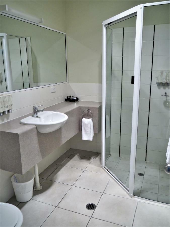 Pittsworth Motor Inn Ngoại thất bức ảnh
