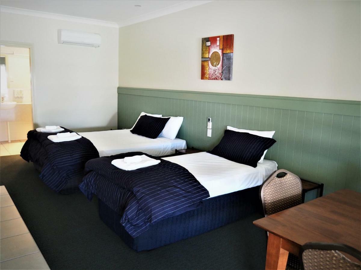 Pittsworth Motor Inn Ngoại thất bức ảnh