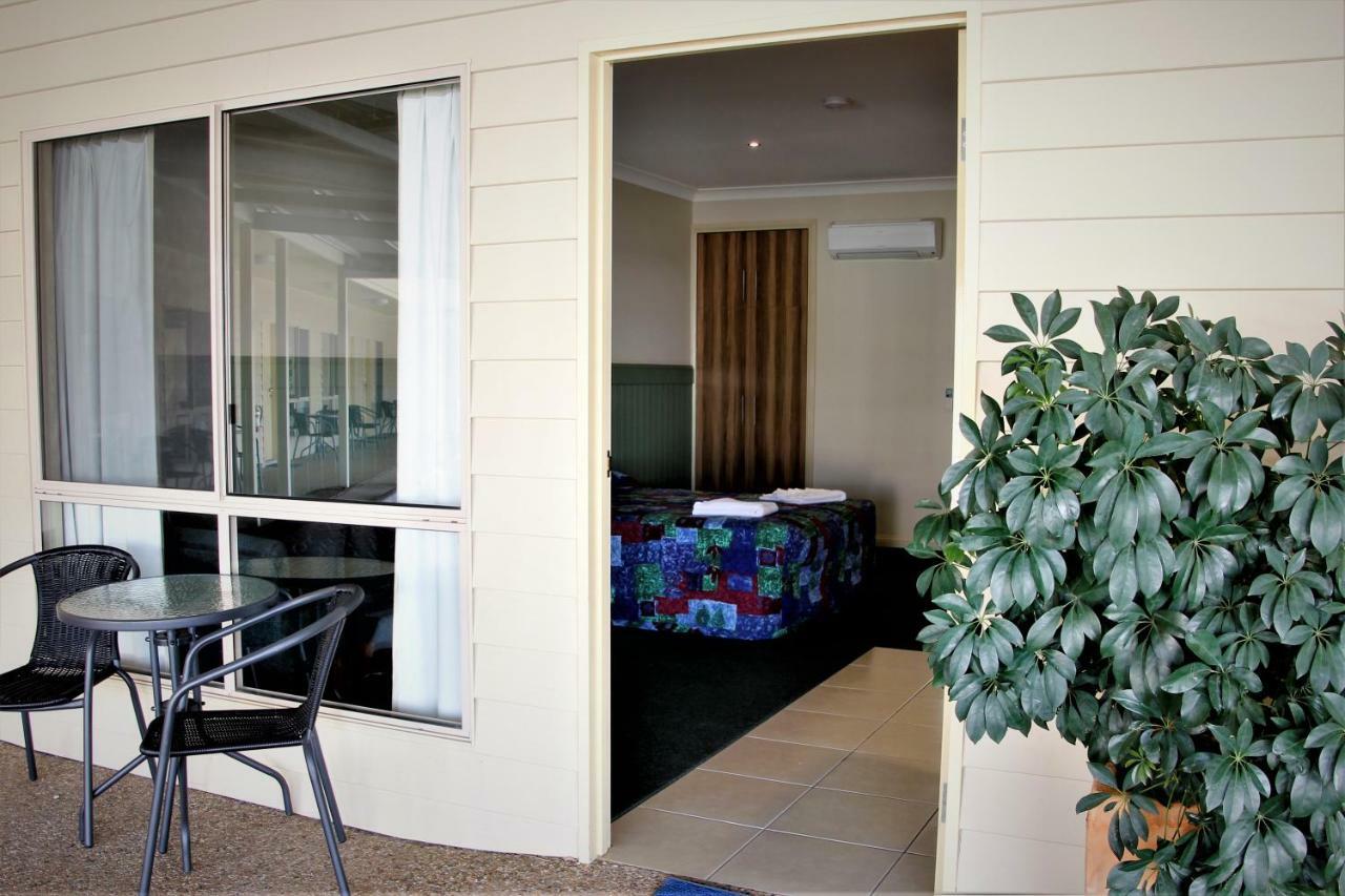 Pittsworth Motor Inn Ngoại thất bức ảnh